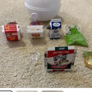 Zuru Muni Gross Egg collectables